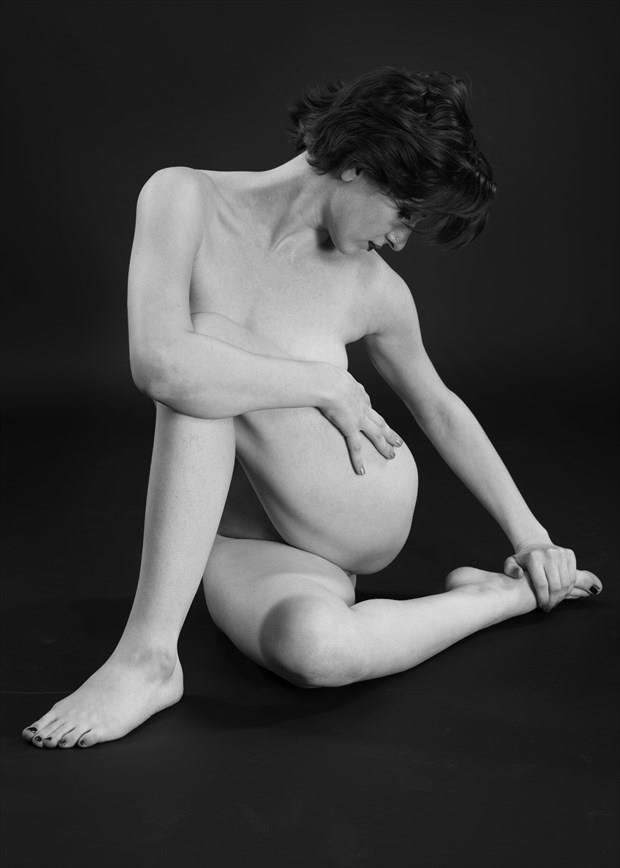 %22B%22 Artistic Nude Photo by Photographer Tommy 2's